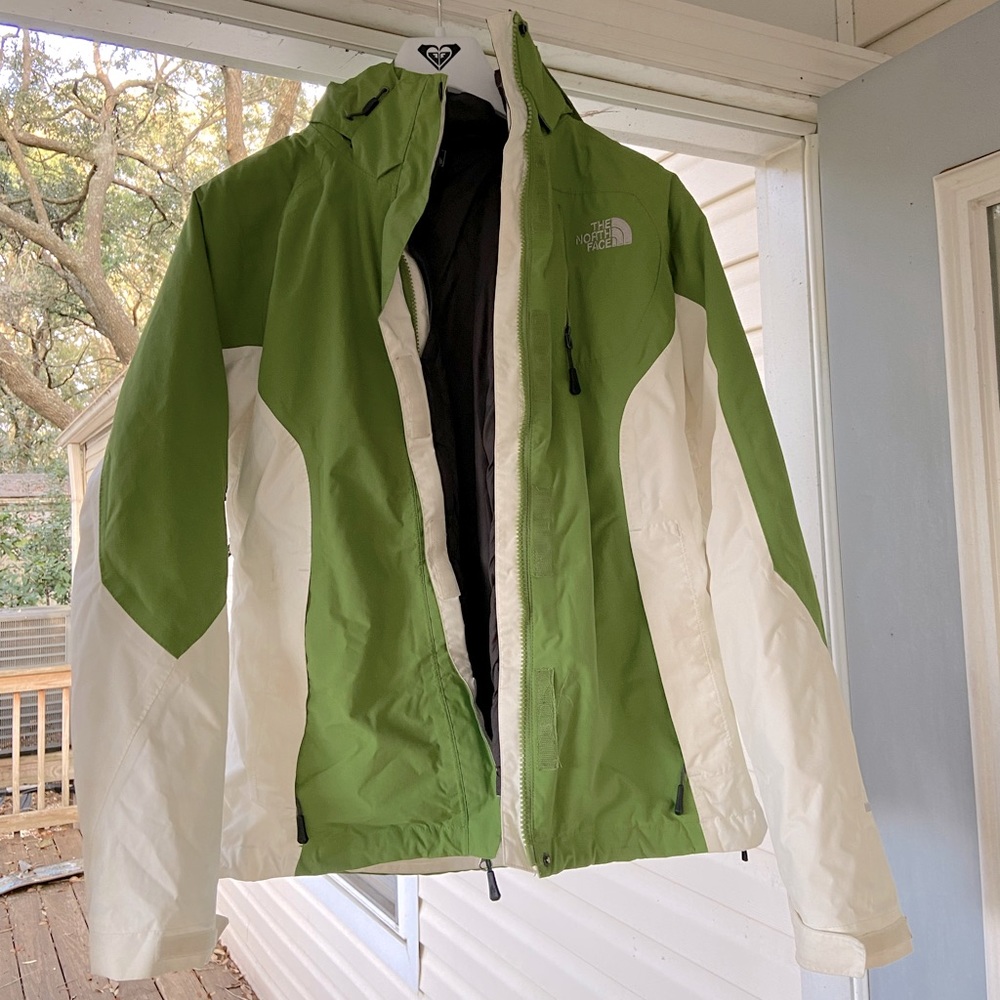The North face womens green and white waterproof Insulated jacket